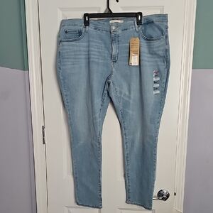 Light Wash Women’s Levis Skinny Jeans